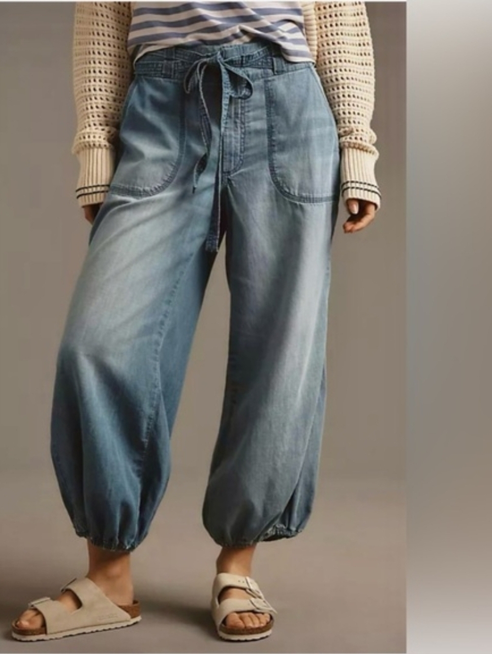 ANTHROPOLOGIE PILCRO Drawstring Cropped light weight Parachute Jeans.